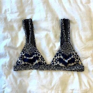 Rip Curl pattern block triangle top